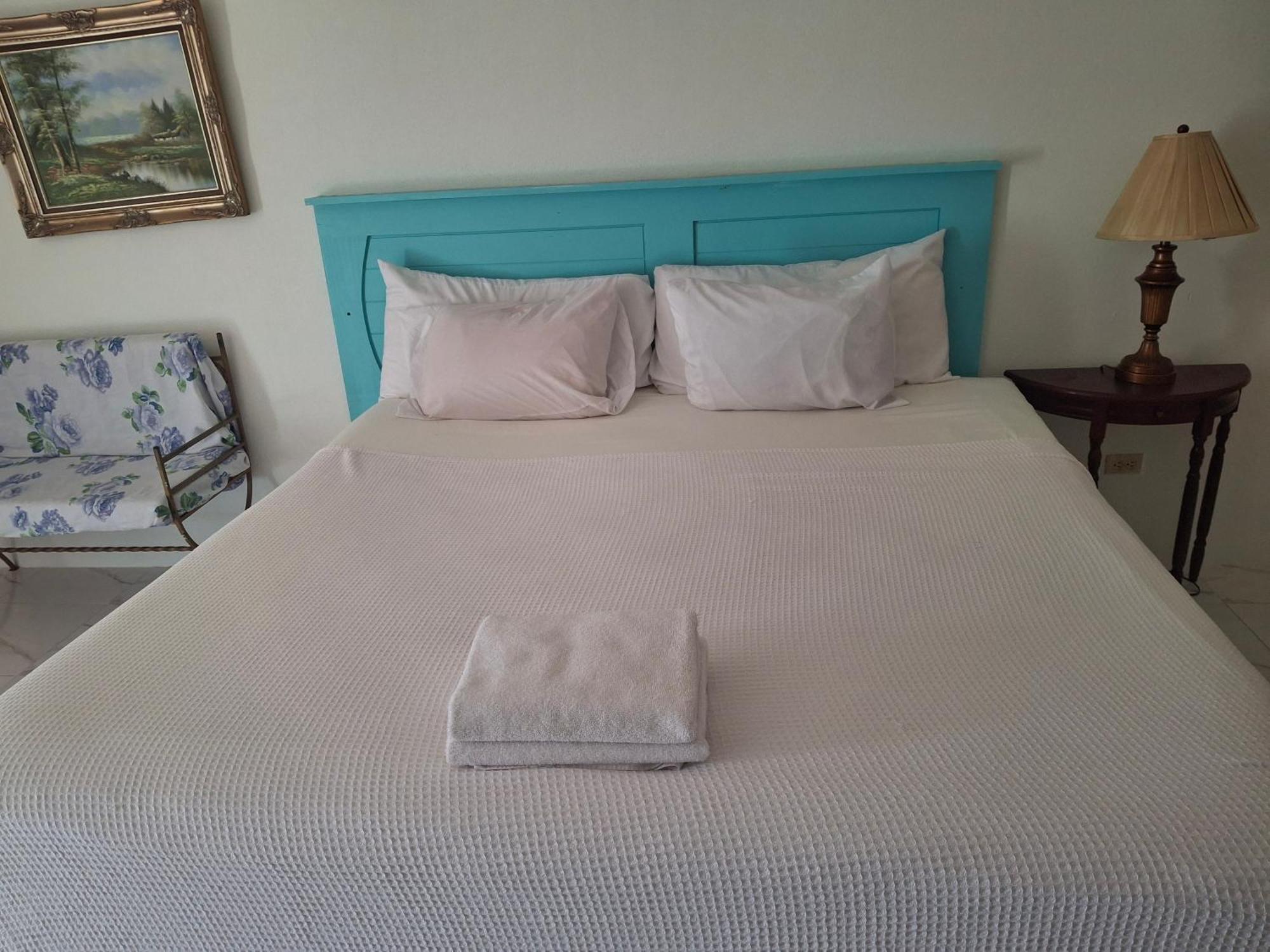 Ocean View Apartments Bridgetown Cameră foto
